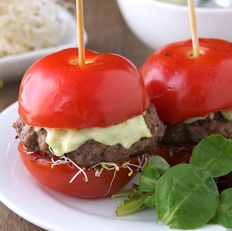 hamburguesa-tomate-aguacate